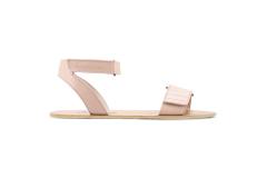 Be Lenka Iris, Nude