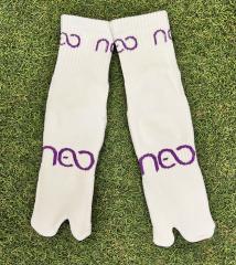 Neo Tabi-sukat Gripillä